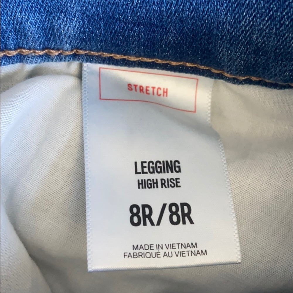 ❌SOLD❌ Ripped Jean Legging - Picture 5 of 5